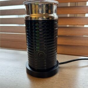 Nespresso Black Electric Milk Frother with Ribbed Body